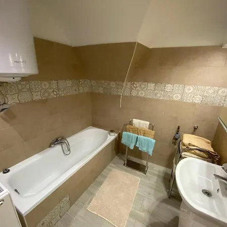 Apartment Becsikapu Apartman